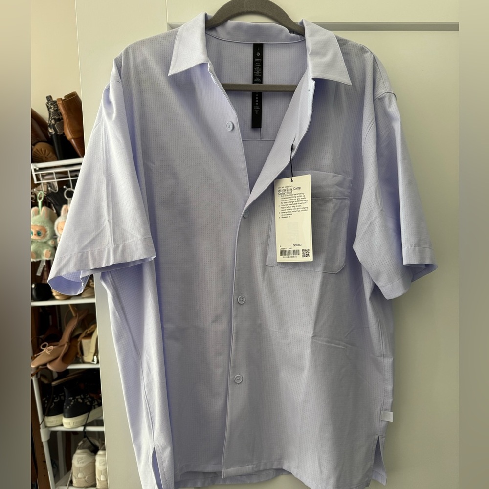 lululemon athletica Men's Light Blue Casual Button Down Shirt